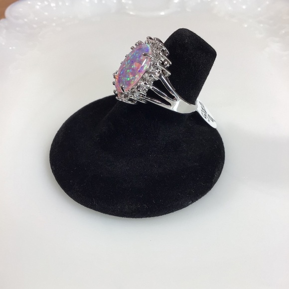 Beautiful Opal and Cubic Zirconia Silver Fashion Ring - Size 9 - Picture 3 of 7